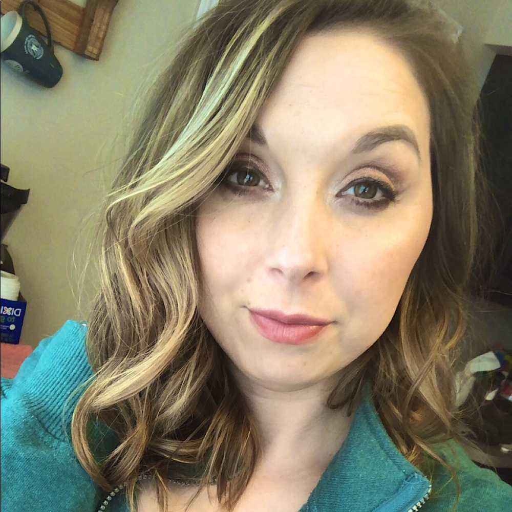 Meet your Posher, Devan